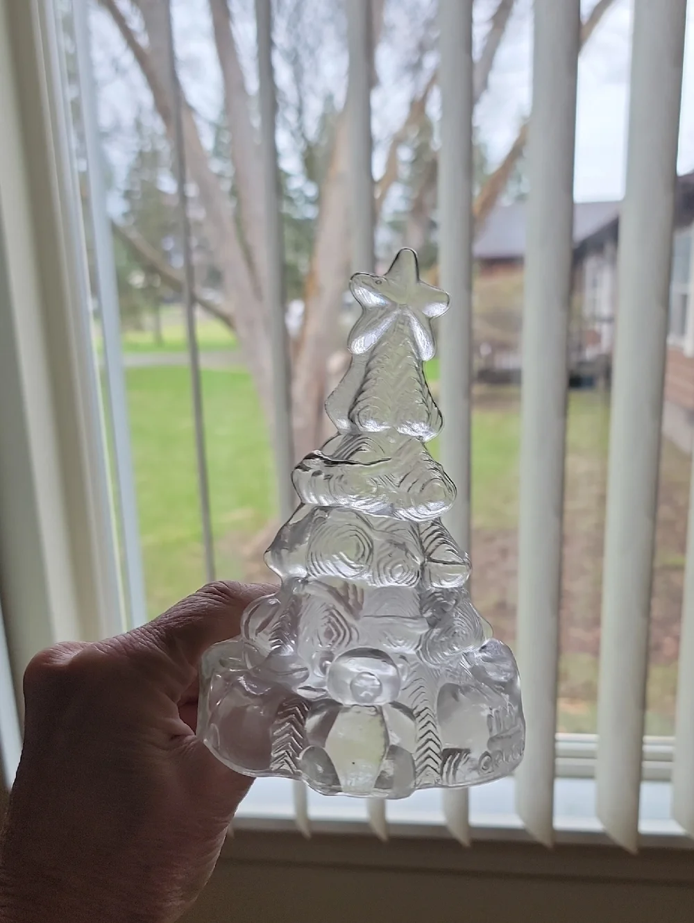 Clear Glass Christmas Tree Figurine - Tea Light Holder - Picture 9 of 11